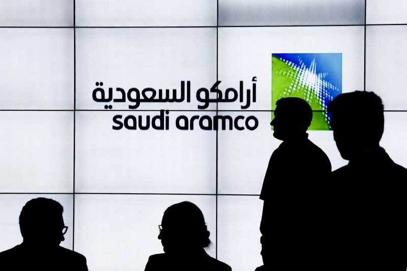 Arab Saudi hạ giá dầu thô xuất khẩu sang châu Á lần đầu tiên trong 8 tháng